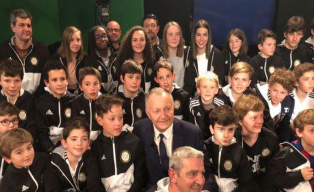 Les ECHOS des CLUBS - Le beau cadeau de JMA pour les enfants du CS MEGINAND Les ECHOS des CLUBS - Le beau cadeau de JMA pour les enfants du CS MEGINAND