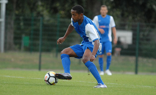 Auteur d'un doublé avec le FC Villefranche, Mmadi grimpe à la quatrième place du classement des buteurs nationaux Auteur d'un doublé avec le FC Villefranche, Mmadi grimpe à la quatrième place du classement des buteurs nationaux