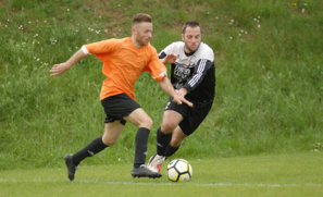 D2 – L’ES LIERGUES avance, le CS MEGINAND B s’enfonce D2 – L’ES LIERGUES avance, le CS MEGINAND B s’enfonce