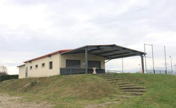 Les ECHOS des CLUBS - Un club house flambant neuf à COMMUNAY Les ECHOS des CLUBS - Un club house flambant neuf à COMMUNAY