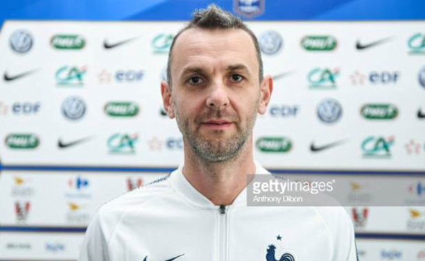 Les ECHOS des CLUBS - Le kiné du FC VILLEFRANCHE avec l'EDF en Russie Les ECHOS des CLUBS - Le kiné du FC VILLEFRANCHE avec l'EDF en Russie