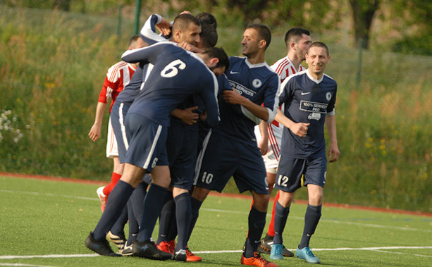 D2 – LYON-CROIX-ROUSSE continue, BEAUJOLAIS Foot en vacances D2 – LYON-CROIX-ROUSSE continue, BEAUJOLAIS Foot en vacances