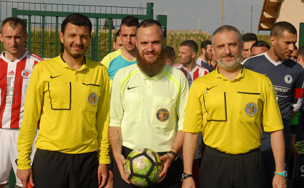 Les arbitres de la rencontre Les arbitres de la rencontre