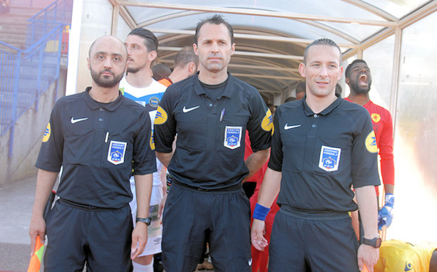 Les arbitres de la rencontre Les arbitres de la rencontre