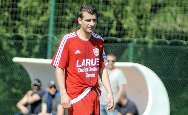 Despierre (Stade Amplepuis) peut y croire. Despierre (Stade Amplepuis) peut y croire.