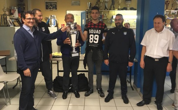 Les ECHOS des CLUBS - Les U19 de l'AS BRON GL récompensés Les ECHOS des CLUBS - Les U19 de l'AS BRON GL récompensés