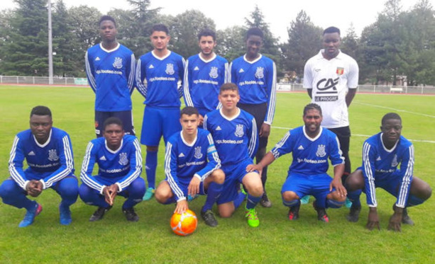 C'est une équipe de jeunots qui a bouclé la saison sur... une victoire dimanche contre Manival Saint-Ismier C'est une équipe de jeunots qui a bouclé la saison sur... une victoire dimanche contre Manival Saint-Ismier