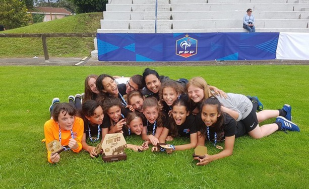 Les ECHOS des CLUBS - Les U13 de l'OL championnes de France ! Les ECHOS des CLUBS - Les U13 de l'OL championnes de France !