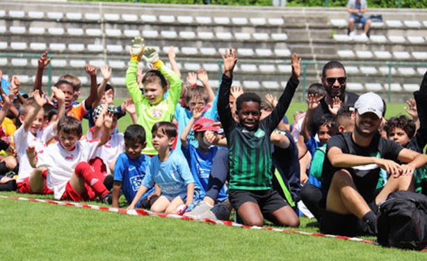 Les ECHOS des CLUBS - Le bal des DÉBUTANTS à GERLAND ! Les ECHOS des CLUBS - Le bal des DÉBUTANTS à GERLAND !