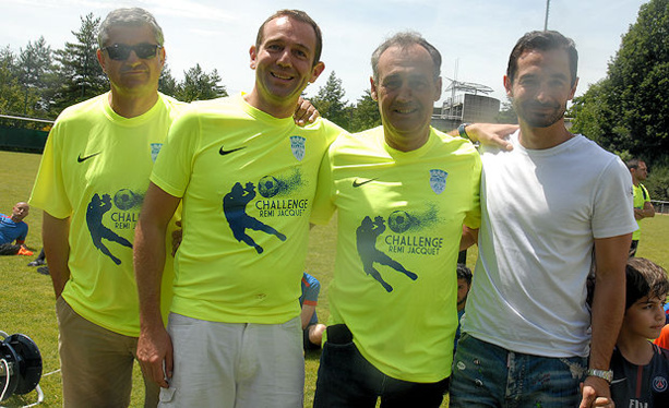 Alexandre Vainchtock (2ème à gauche) et Nico Barbosa (4ème) prennent la suite de Laurent Guillet (3ème) et de Christophe Neyret ((1ere) Alexandre Vainchtock (2ème à gauche) et Nico Barbosa (4ème) prennent la suite de Laurent Guillet (3ème) et de Christophe Neyret ((1ere)