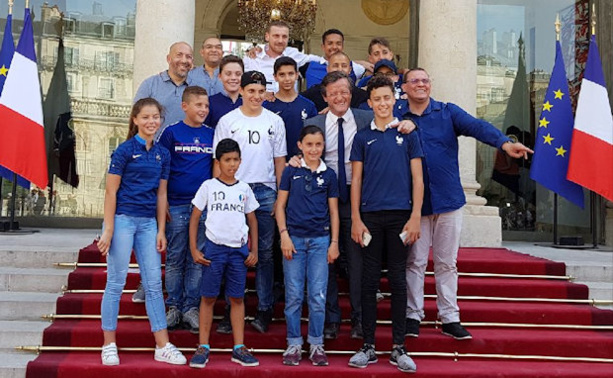 Les ECHOS des CLUBS - Le FC MENIVAL en direct de l'Elysée ! Les ECHOS des CLUBS - Le FC MENIVAL en direct de l'Elysée !