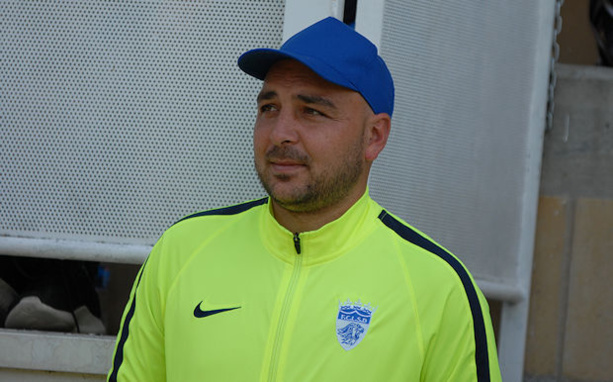 Andréa Daminai, l'entraîneur de la réserve du FC Limonest-Saint-Didier Andréa Daminai, l'entraîneur de la réserve du FC Limonest-Saint-Didier