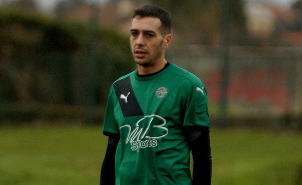 Samir Benslimane, l'entraîneur de l'AS Villefontaine Samir Benslimane, l'entraîneur de l'AS Villefontaine