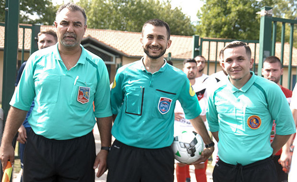 Les arbitres de la rencontre