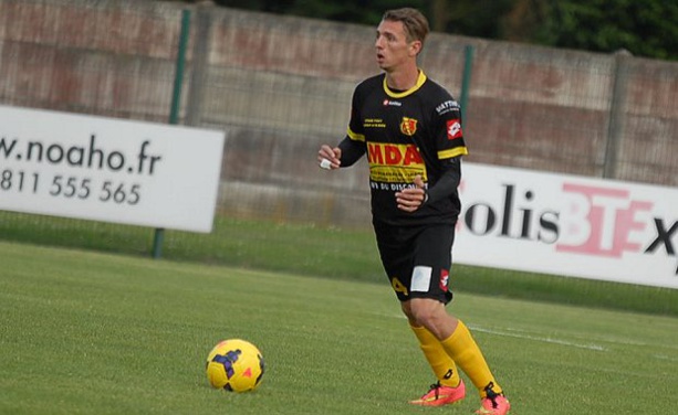 MDA Foot - Trois questions à Arthur POULET : "Mon père m'avait dit que j'allais marquer !" MDA Foot - Trois questions à Arthur POULET : "Mon père m'avait dit que j'allais marquer !"
