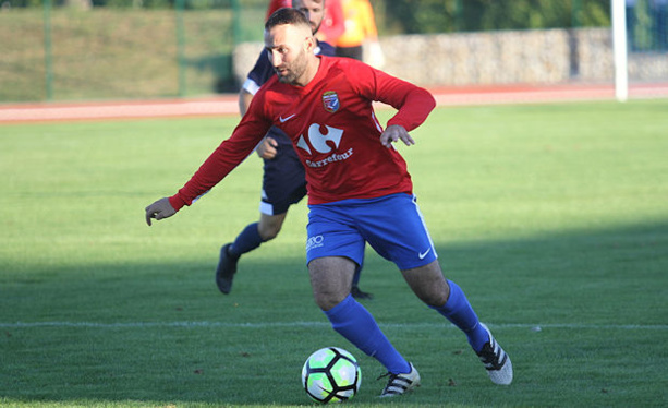 Cemil Avci, premier buteur de l'histoire du FC Vénissieux (photo Carlos Soto)