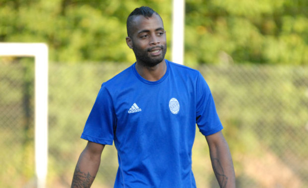 Jonathan Salomon a signé son passage en D1 par un triplé avec la réserve de l'AS Bron GL Jonathan Salomon a signé son passage en D1 par un triplé avec la réserve de l'AS Bron GL