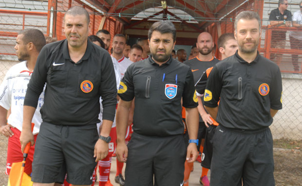 Les arbitres de la rencontre Les arbitres de la rencontre