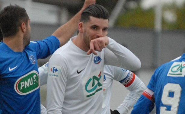 Laurent Rugelj (FC Bourgoin) Laurent Rugelj (FC Bourgoin)