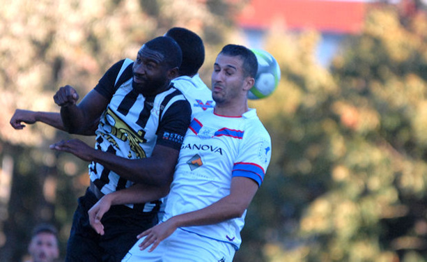 Auteur d'un triplé dimanche, le Charvioland rejoint la première place du classement des buteurs de R2. Auteur d'un triplé dimanche, le Charvioland rejoint la première place du classement des buteurs de R2.