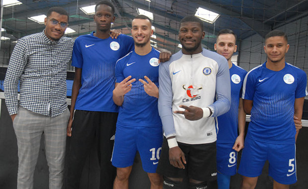 Main tendu Mions Main tendu Mions