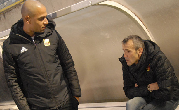 Lionel Bah et Eric Guichard en pleine discussion avant le derby Lionel Bah et Eric Guichard en pleine discussion avant le derby