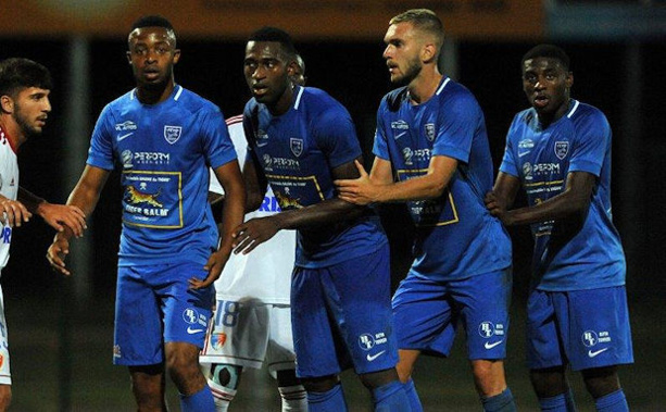 FC VILLEFRANCHE - Ne pas trinquer en championnat avant la COUPE FC VILLEFRANCHE - Ne pas trinquer en championnat avant la COUPE