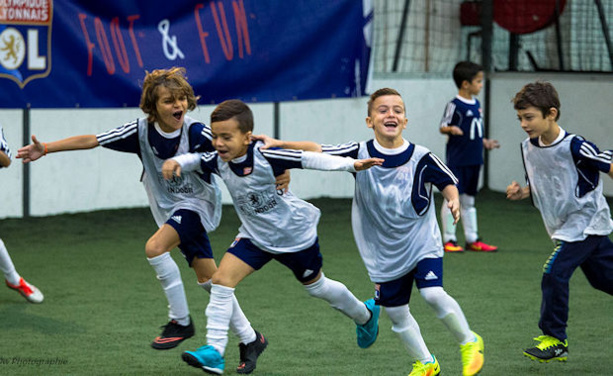 Stages OL foot&Fun - Et si vous inscriviez votre enfant pour les VACANCES de FÉVRIER Stages OL foot&Fun - Et si vous inscriviez votre enfant pour les VACANCES de FÉVRIER