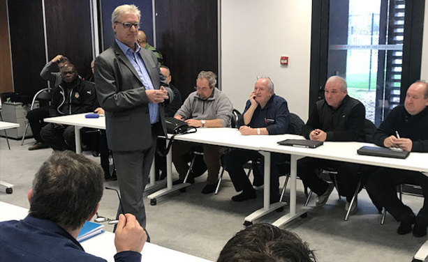 District - "Le FOOTBALL tous ENSEMBLE", parce que les bonnes idées viennent souvent de la base District - "Le FOOTBALL tous ENSEMBLE", parce que les bonnes idées viennent souvent de la base