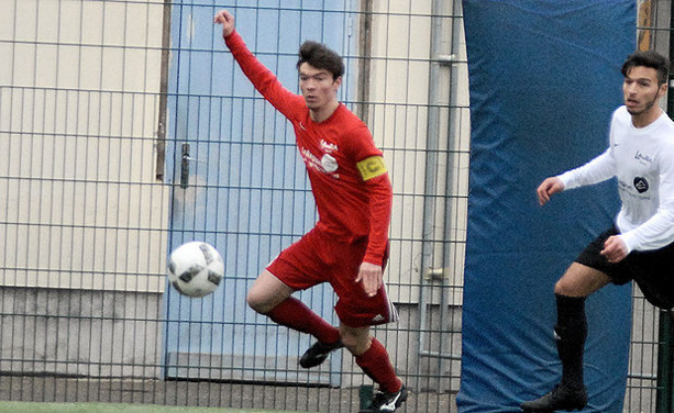 Le Monchatois Mugnier n'est plus qu'à une unité de la tête du classement des buteurs de R3. Le Monchatois Mugnier n'est plus qu'à une unité de la tête du classement des buteurs de R3.