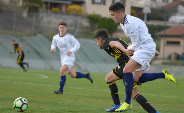 Les ECHOS des CLUBS - Coco TOLISSO ne "lâche" pas le FC DOMTAC Les ECHOS des CLUBS - Coco TOLISSO ne "lâche" pas le FC DOMTAC