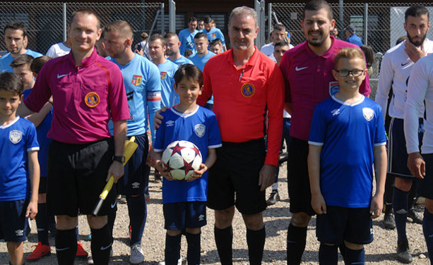 Les arbitres de la rencontre Les arbitres de la rencontre