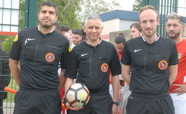 Les arbitres de la rencontre Les arbitres de la rencontre