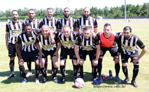 R2 - Pas une, mais deux montées pour le CHASSIEU-DECINES FC  R2 - Pas une, mais deux montées pour le CHASSIEU-DECINES FC