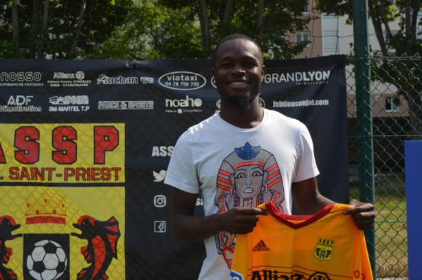 Juvrel Loumingou rejoint l'AS Saint-Priest