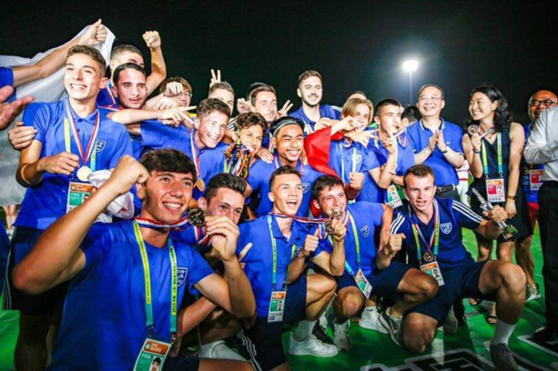 Les U17 du FC Villefranche Beaujolais brillent à Shangaï