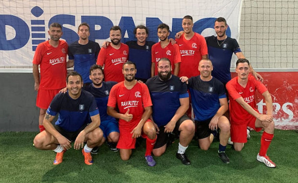 La société Ravaltex, vainqueur du dernier tournoi entreprises organisé au Sun Set Soccer de Mions