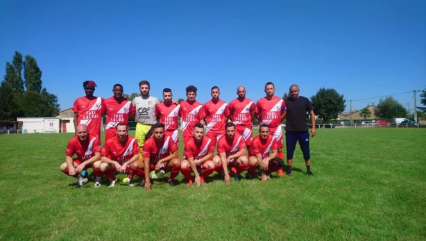 Slim HADJRI (Entraîneur St Alban de Roche SP) : « Un club familial avec un effectif soudé… » Slim HADJRI (Entraîneur St Alban de Roche SP) : « Un club familial avec un effectif soudé… »