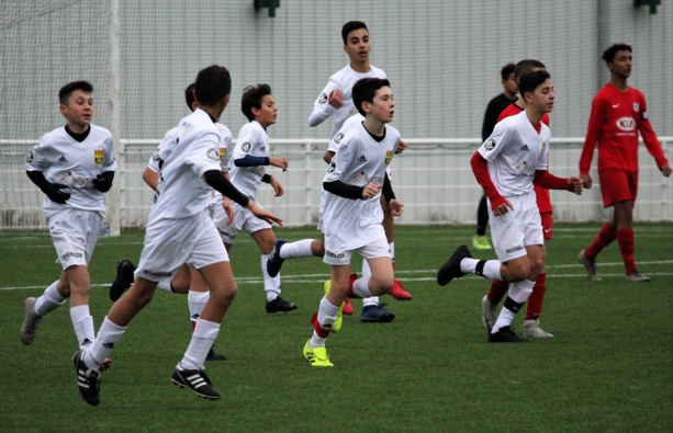 Galerie photos AS Saint-Priest - FC Lyon (U13, amical) par Robert Ageron