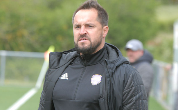 Romain Reynaud (Hauts Lyonnais) : « Si on ne met pas les vraies valeurs du foot dans nos matchs on a du mal » Romain Reynaud (Hauts Lyonnais) : « Si on ne met pas les vraies valeurs du foot dans nos matchs on a du mal »