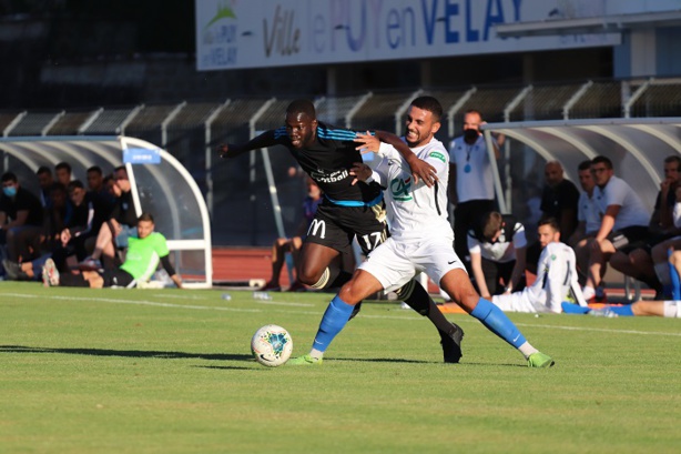 Retour en photos sur le match amical Le Puy - Limonest Saint-Didier (1-2) Retour en photos sur le match amical Le Puy - Limonest Saint-Didier (1-2)