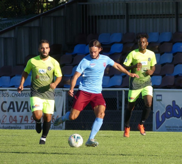 Antoine Bon et le FCBJ occupent la tête du N3 (crédit photo Eric Fache) Antoine Bon et le FCBJ occupent la tête du N3 (crédit photo Eric Fache)