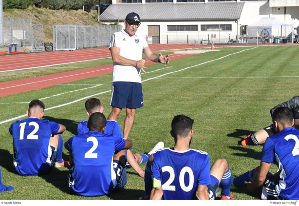 Alain Pochat (FC Villefranche) : « Concarneau a retrouvé son ADN » Alain Pochat (FC Villefranche) : « Concarneau a retrouvé son ADN »