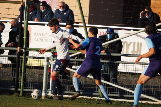 National 3. Hauts-Lyonnais recolle à la tête du classement National 3. Hauts-Lyonnais recolle à la tête du classement