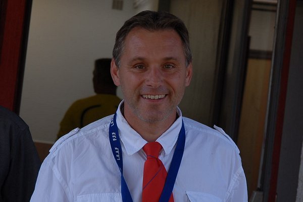 A 42 ans, Franck Cannaux écume toujours les terrains de foot... Comme délégué ! A 42 ans, Franck Cannaux écume toujours les terrains de foot... Comme délégué !