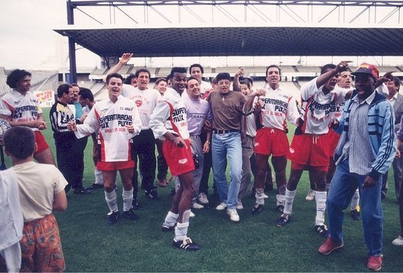 La montée en D4 fêtée sur le stade de Gerland en 92 La montée en D4 fêtée sur le stade de Gerland en 92
