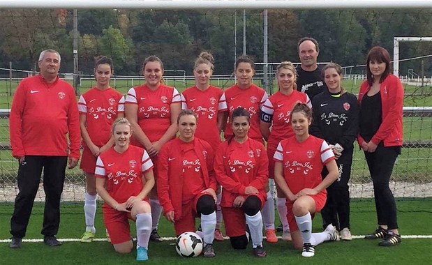 Féminines à 8 Le FC MAS RILLIER pour le plaisir