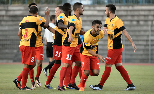 Lyon-Duchère AS s'est montrée héroique sur le terrain du CA Bastia, réduite à dix pendant quatre vingt cinq minutes de jeu Lyon-Duchère AS s'est montrée héroique sur le terrain du CA Bastia, réduite à dix pendant quatre vingt cinq minutes de jeu