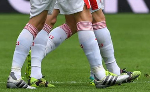 Sport-Protech.com - Les chaussettes FALKE pour ne plus déraper ! Sport-Protech.com - Les chaussettes FALKE pour ne plus déraper !