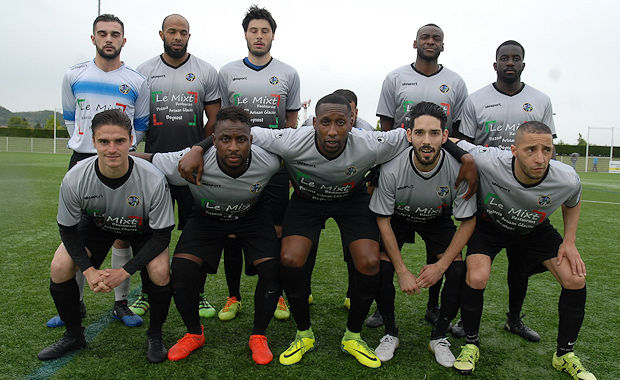 Ain Sud Foot (manque un joueur en arrêt maladie) Ain Sud Foot (manque un joueur en arrêt maladie)